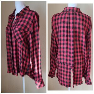 Cloth and Stone Anthropologie‎ Shirt Medium Buffalo Plaid Raw Hem Button Down